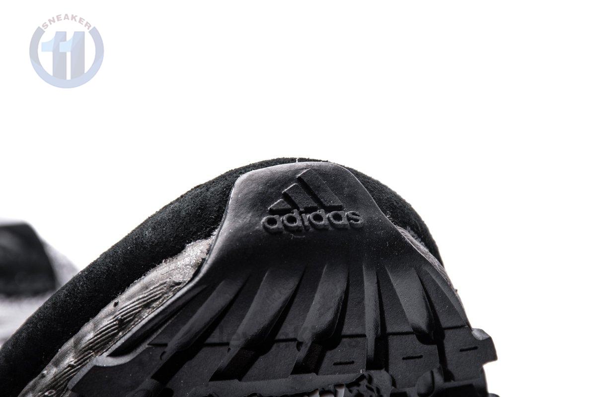 GAME OF THRONES x Ultra Boost “House Stark”EE3706
