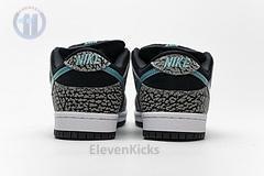 BQ6817-009 Nike SB Dunk Low “atmos Elephant”