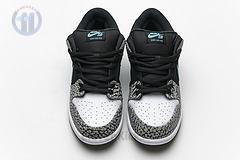 BQ6817-009 Nike SB Dunk Low “atmos Elephant”
